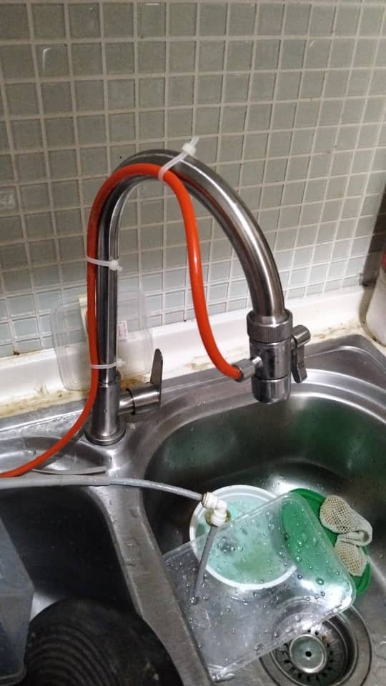 Sink drain unclogging service