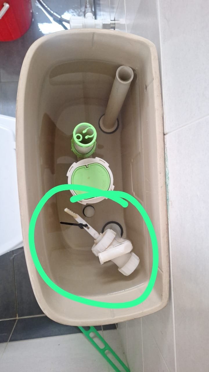 Toilet cistern flush valve repair